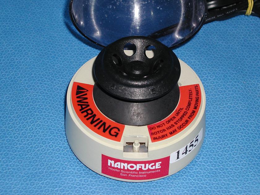 1455: Tomy HF - 120 NanoFuge, Centrifuge, Tomy Seiko