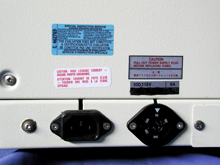 1662: Hitachi U-2000 Double-Beam UV/VIS Spectrophotometer, Spectrometer / Spectrophotometer, Hitachi