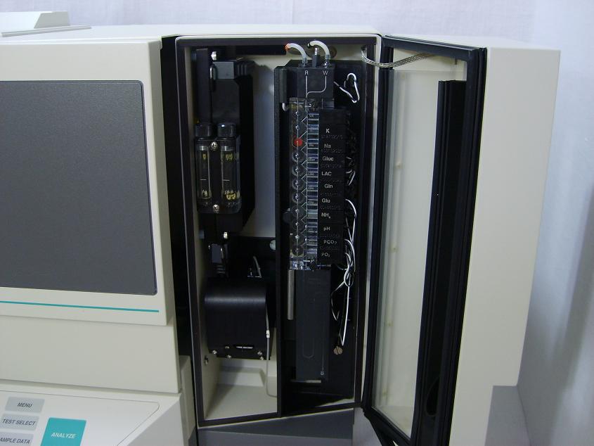 1049: Nova Bioprofile 200 Cell Culture Analyzer, Blood Gas / Chemistry Analyzer, Nova Biomedical