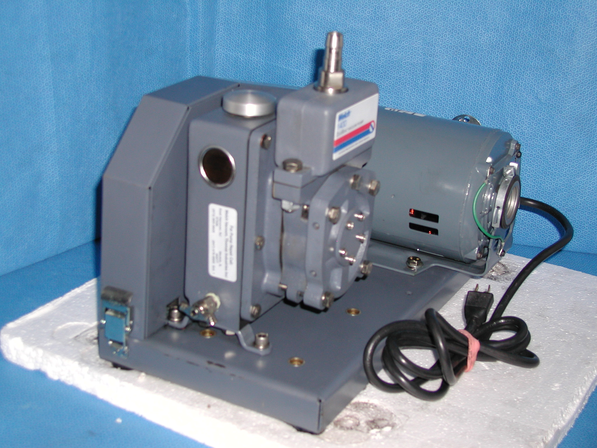 1749: Wilch 1400 Vacuum Pump, Pump, Welch Vacuum Technology