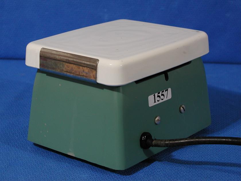 1557: Corning PC - 353 Stirrer, Stirrer / Heater, Corning