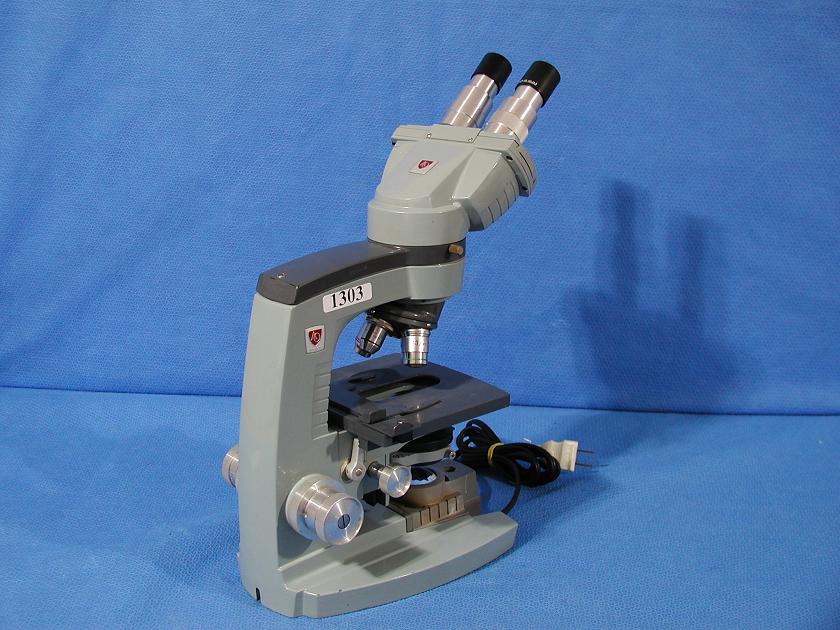 1303: American Optic 1037 Microscope, Optic / Microscope, American Optical