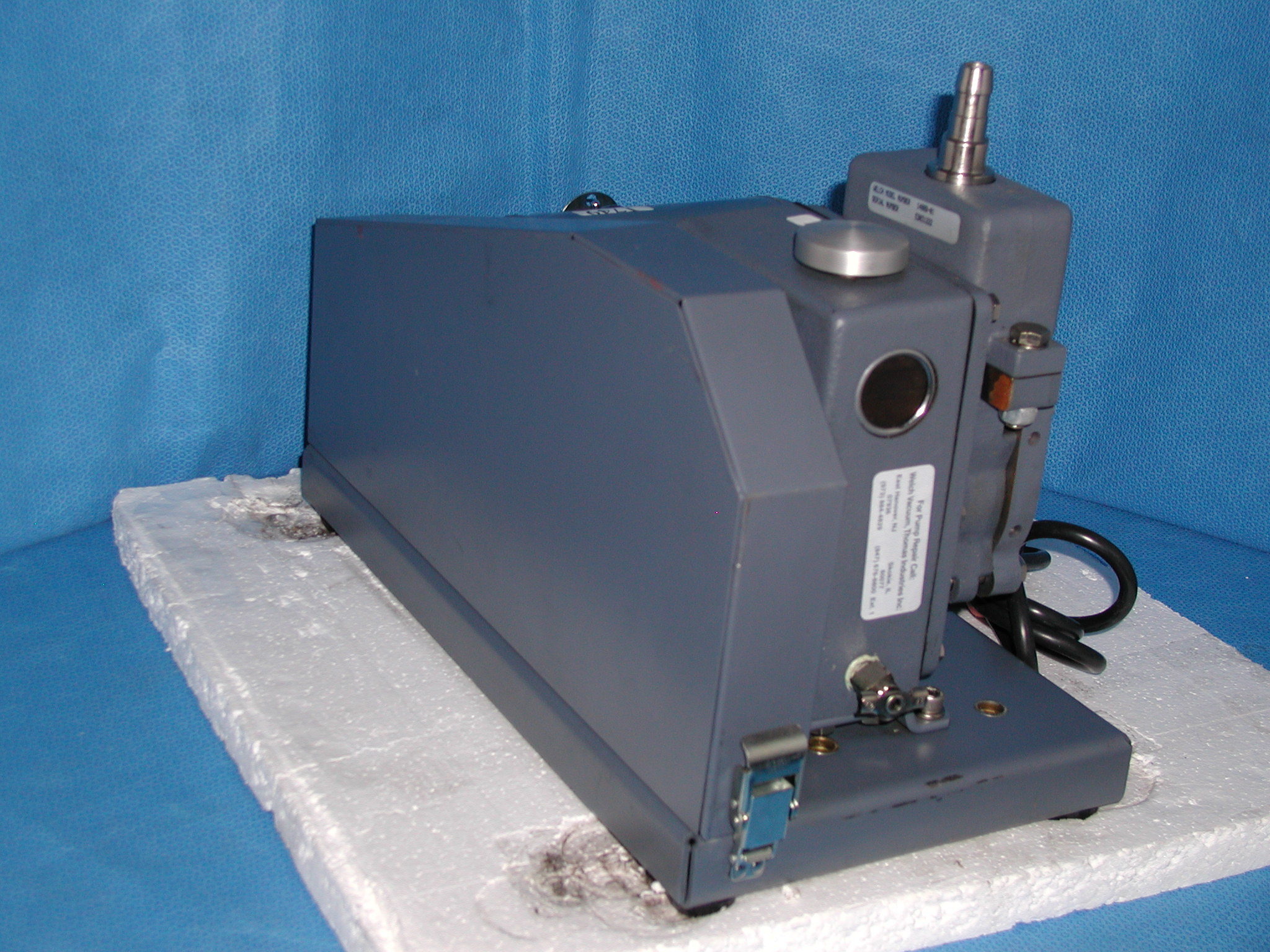 1749: Wilch 1400 Vacuum Pump, Pump, Welch Vacuum Technology