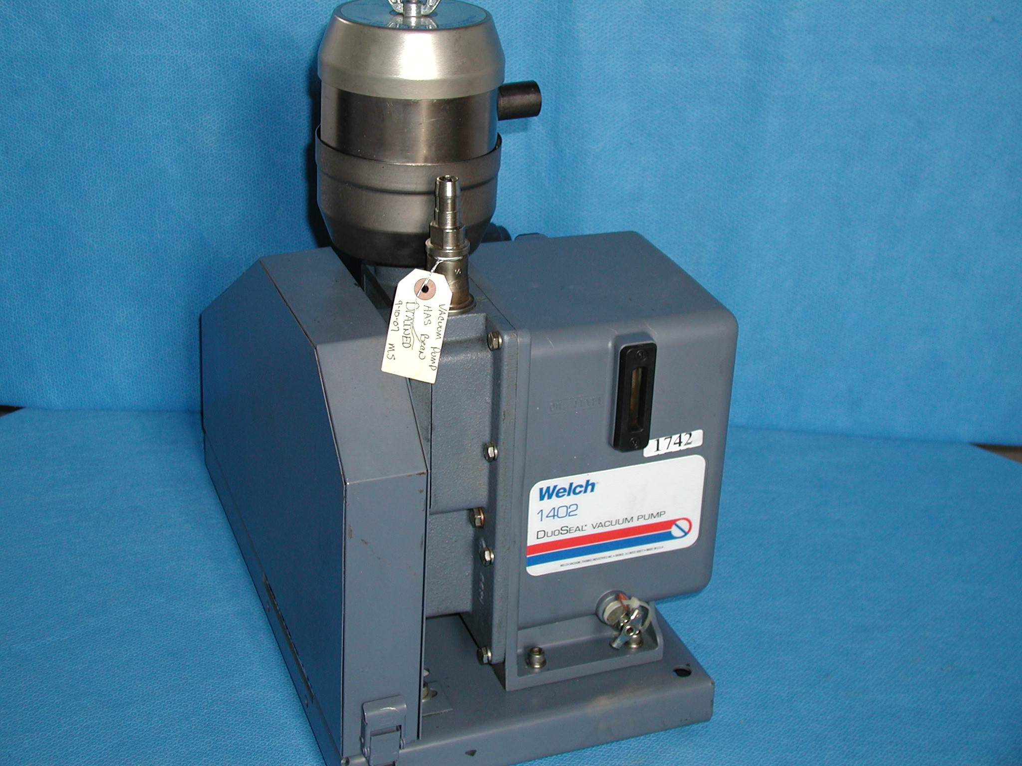 1742: Welch 1402 Vacuum Pump, Pump, Welch Vacuum Technology