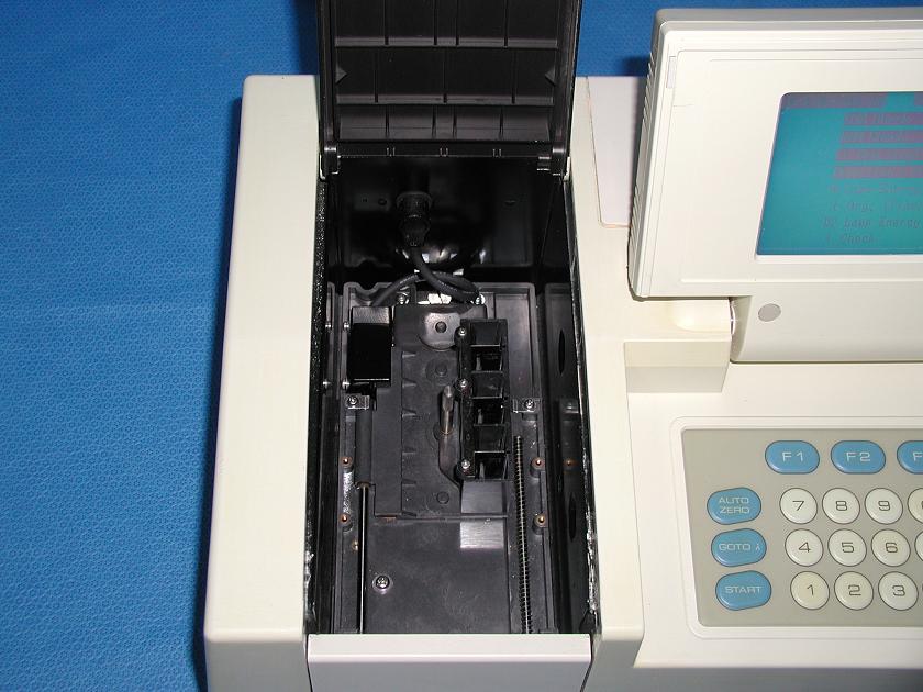 1560: Shimadzu UV - 1201 Spectrophotometer, Spectrometer / Spectrophotometer, Shimadzu