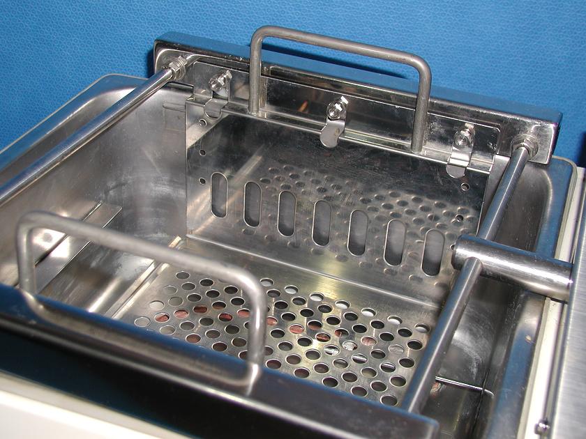 1501: American Scientific BT - 23 Water Bath Shaker, Water Bath / Circulator, American Scientific Products