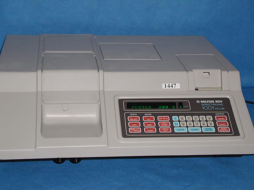 1447: Milton Roy Spectronic 1001 Plus, Spectrometer / Spectrophotometer, Milton Roy