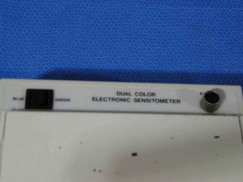 1547: Victoreen Dual Color Electronic Sensitometer, PH Meter / Conductivity Meters, Victoreen Associates