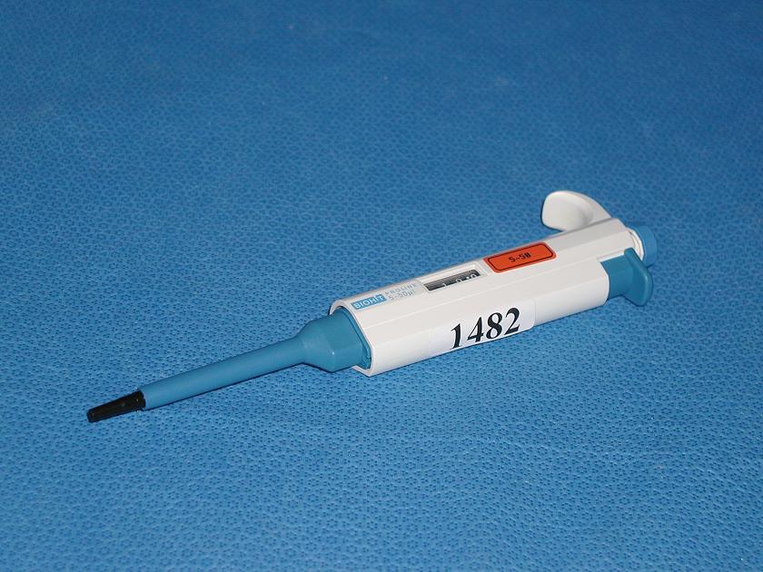 1482: Biohit 5 - 50 Micro Proline Pipettete, Pipettor, BioHit
