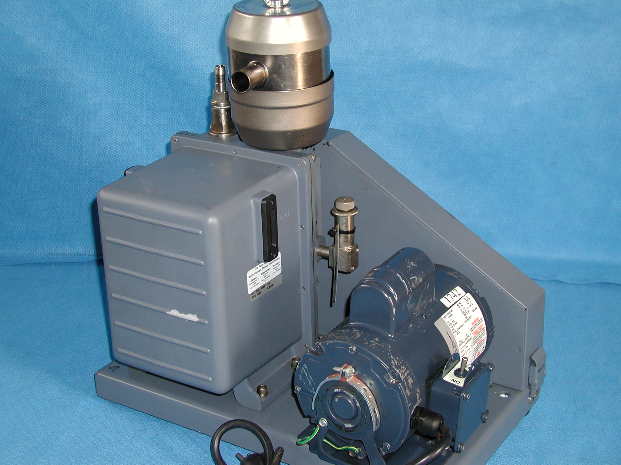 1742: Welch 1402 Vacuum Pump, Pump, Welch Vacuum Technology
