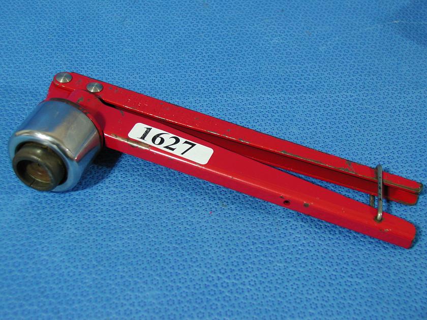 1627: Pierce Chemical Manual Cap Crimper, Miscellaneous Lab Items, Pierce Chemical