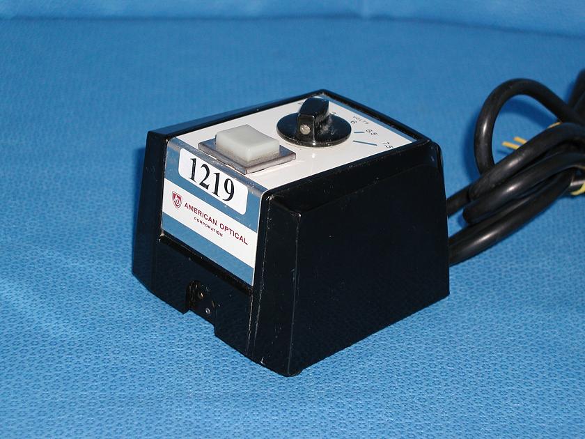 1219: American Optical Microscope Light Transformer, Optic / Microscope, American Optical