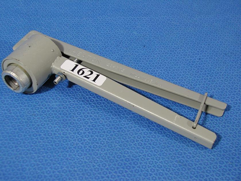 1621: Wheaton Manual Cap Crimper, Miscellaneous Lab Items, Supelco