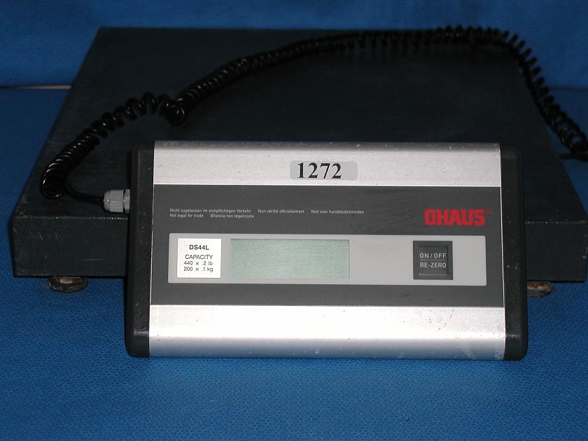 1272: Ohaus Floor Scale, Scale / Balance, Ohaus