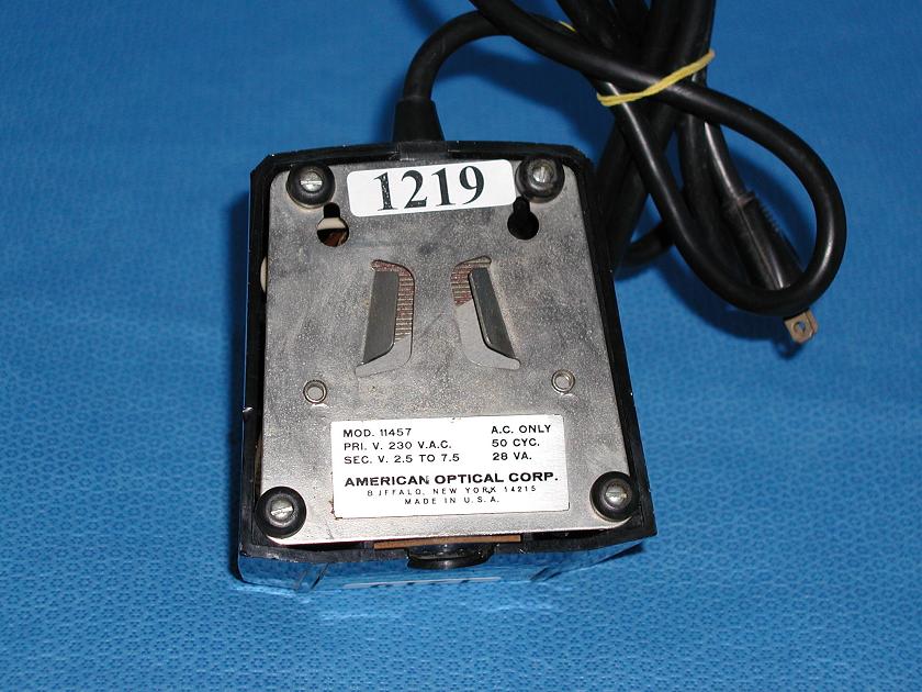 1219: American Optical Microscope Light Transformer, Optic / Microscope, American Optical